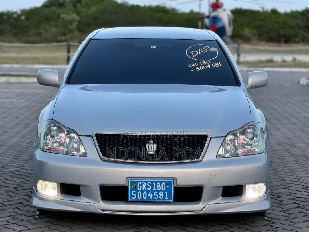 Toyota Crown 2006 Silver