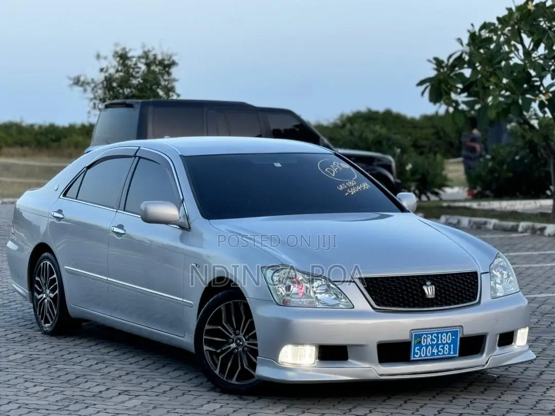 Toyota Crown 2006 Silver