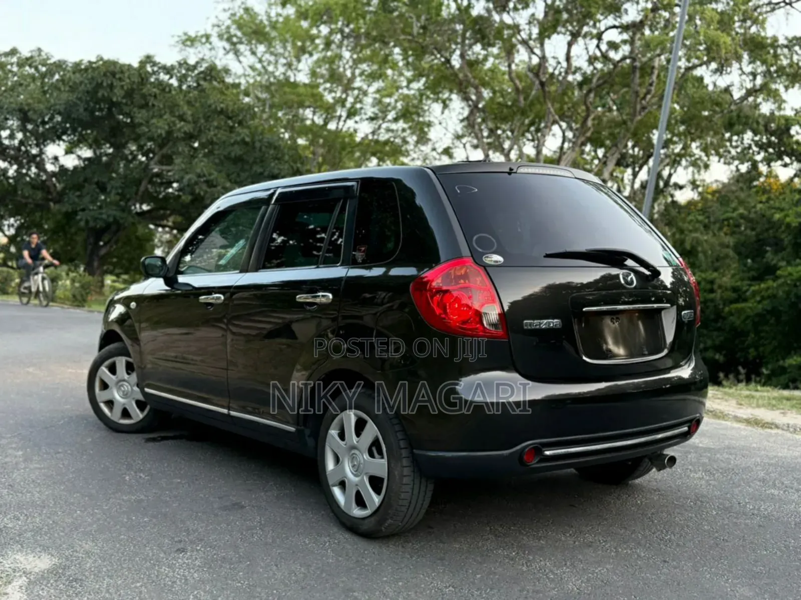 Mazda Verisa 2009 Black