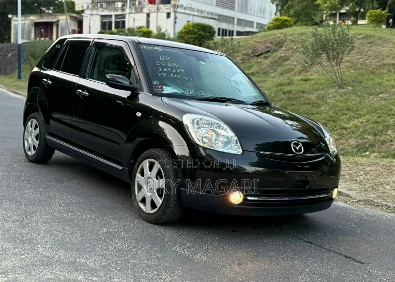 Mazda Verisa 2009 Black