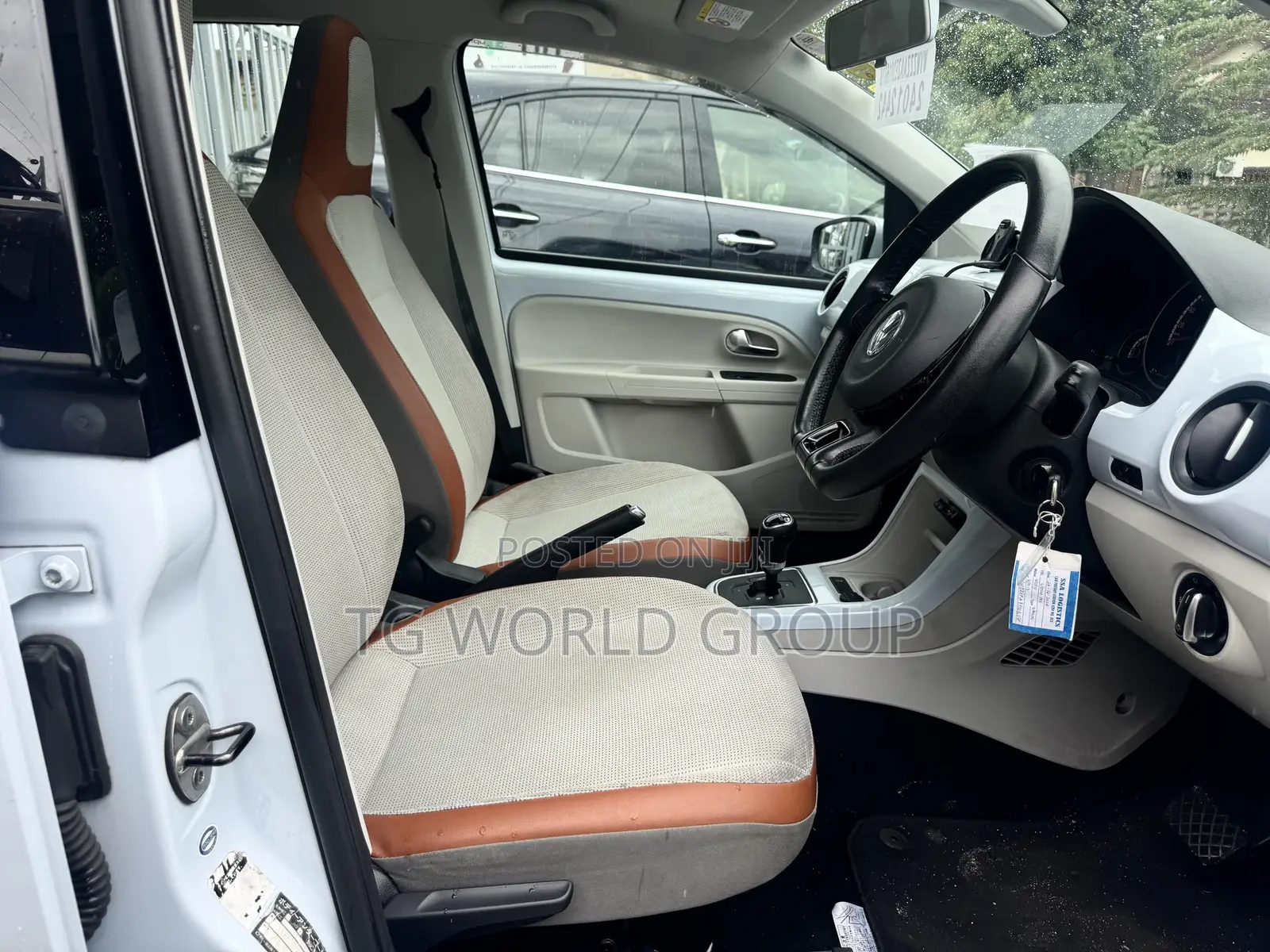 Volkswagen Up 2015 White