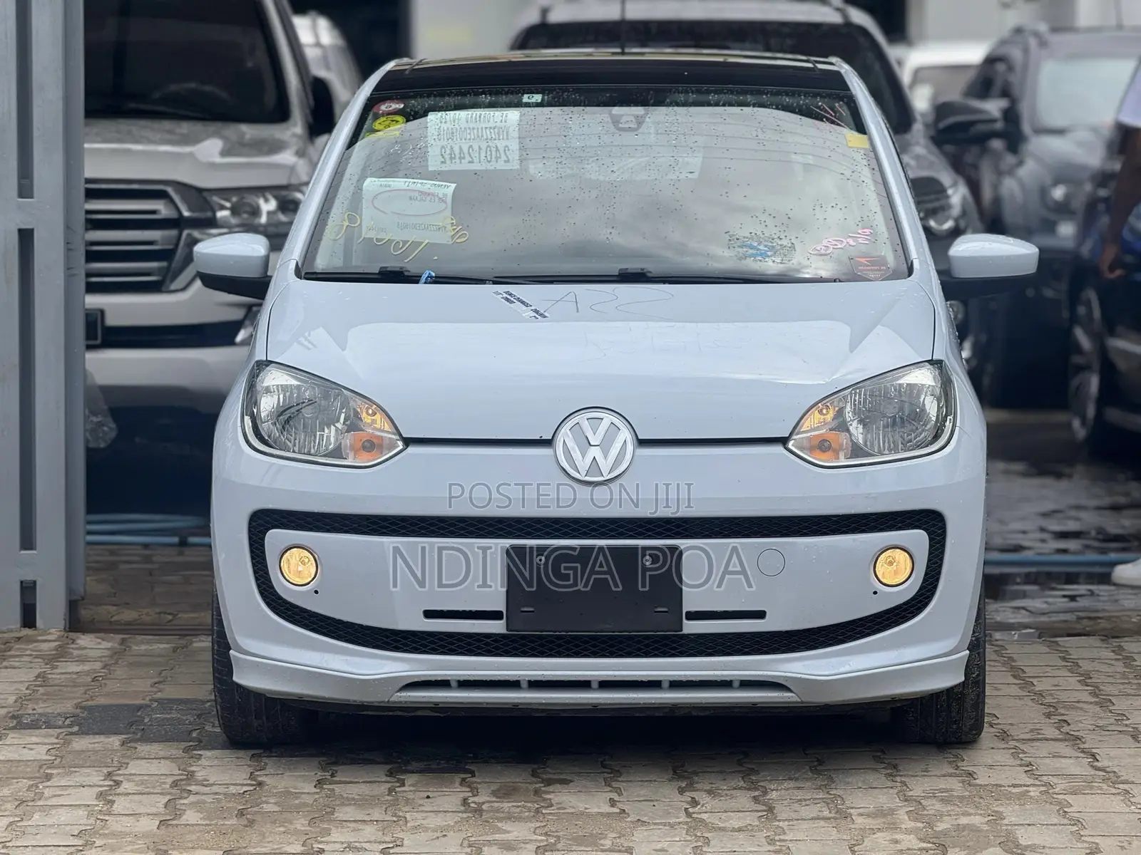 Volkswagen Up 2011 White
