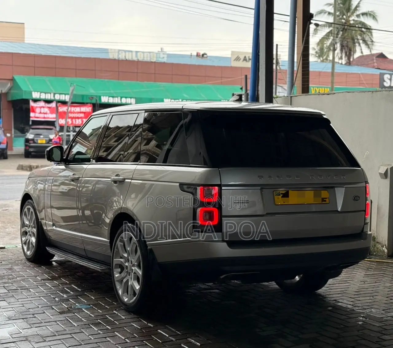 Land Rover Range Rover Vogue 2018 Gold