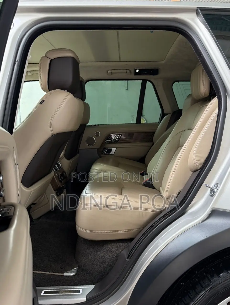 Land Rover Range Rover Vogue 2018 Gold