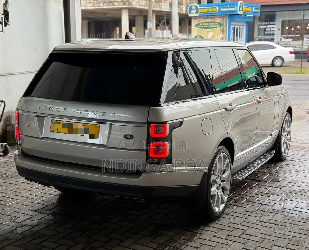 Land Rover Range Rover Vogue 2018 Gold
