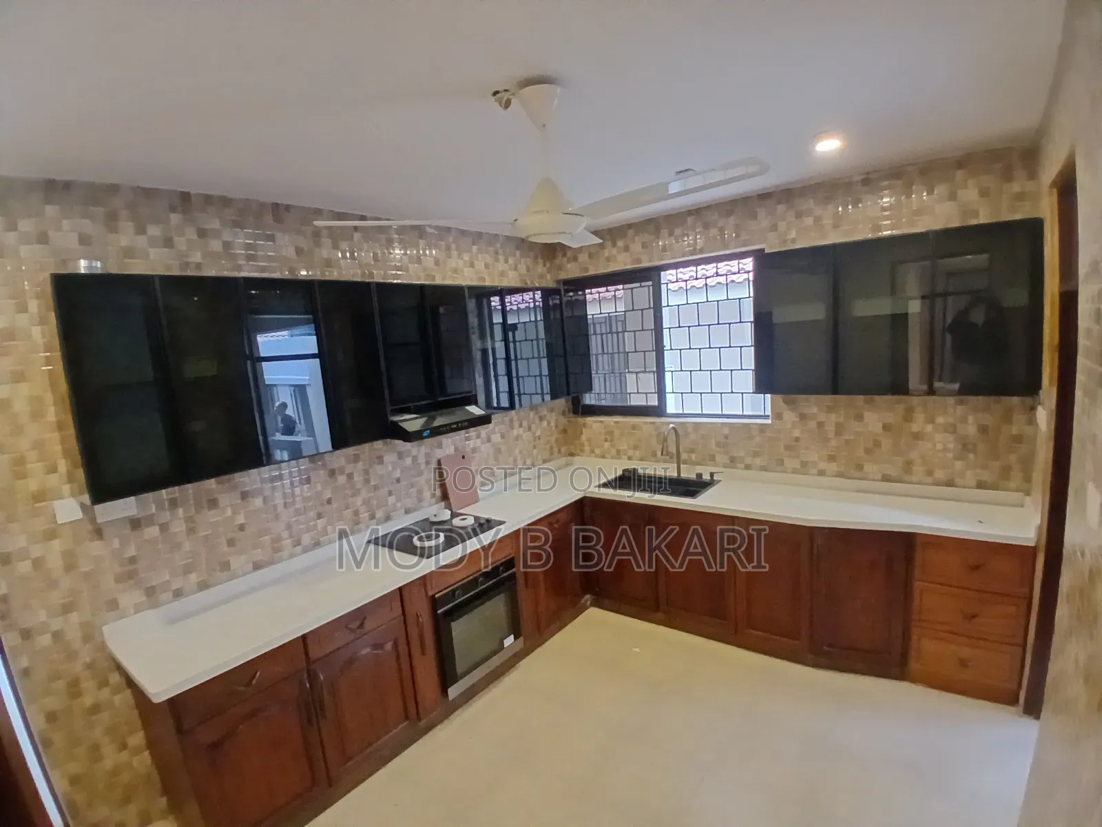 5bdrm House in Msasani for rent