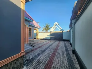 4bdrm Apartment in Mwambungu Broker, Mbagala for sale