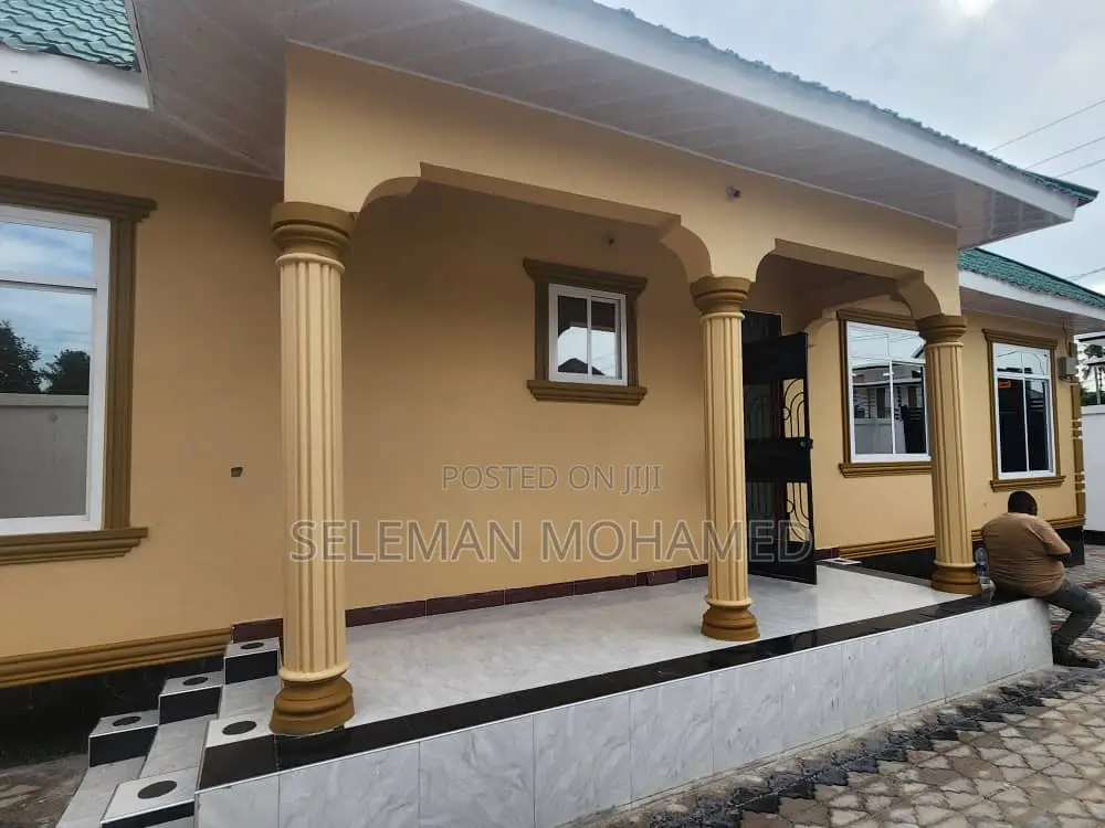 Furnished 4bdrm House in Biriani Real Estate, Chamazi for sale
