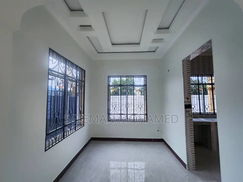 Furnished 4bdrm House in Biriani Real Estate, Chamazi for sale