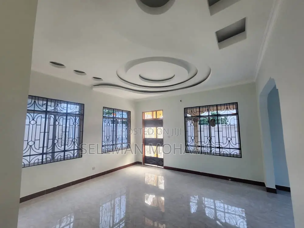 Furnished 4bdrm House in Biriani Real Estate, Chamazi for sale