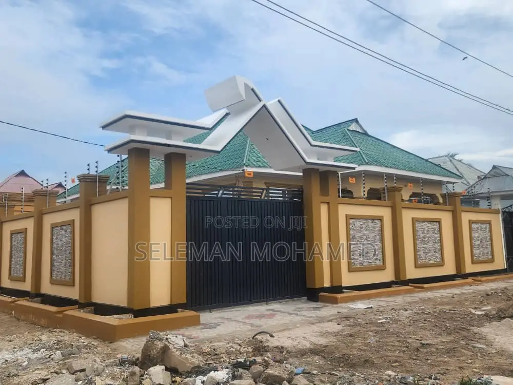 Furnished 4bdrm House in Biriani Real Estate, Chamazi for sale