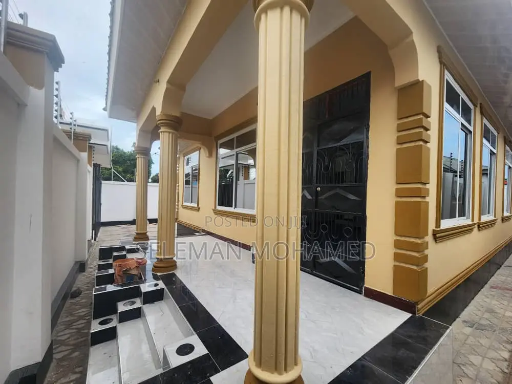 Furnished 4bdrm House in Biriani Real Estate, Chamazi for sale