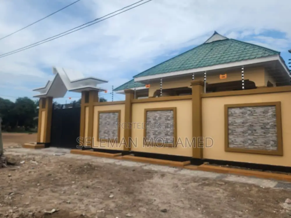Furnished 4bdrm House in Biriani Real Estate, Chamazi for sale