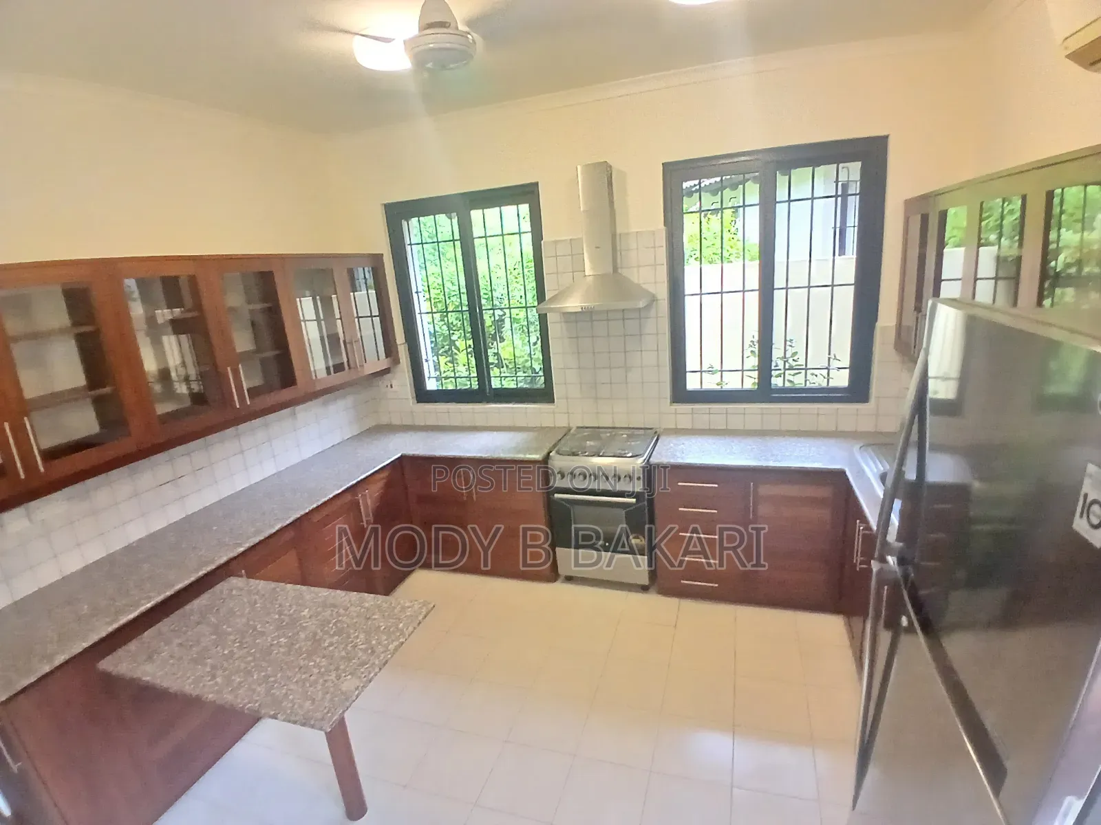 Furnished 3bdrm Villa in Oyster Bay for rent
