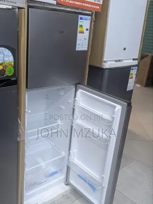 Frijii Aina Ya Hisense Liter 205