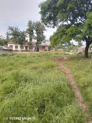 Eneo Mita 15 Kwa Mita 15 Linauzwa Ml 3.5 Ukonga Bombambili.