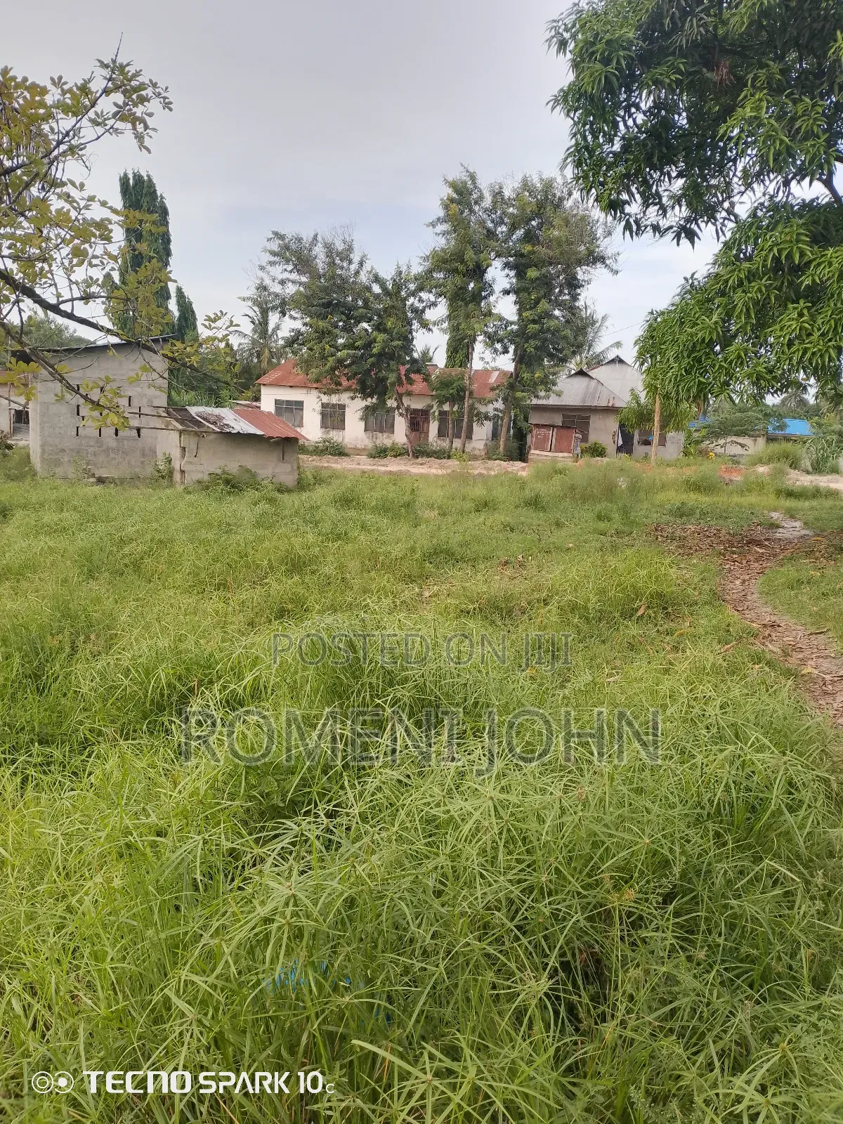 Eneo Mita 15 Kwa Mita 15 Linauzwa Ml 3.5 Ukonga Bombambili.