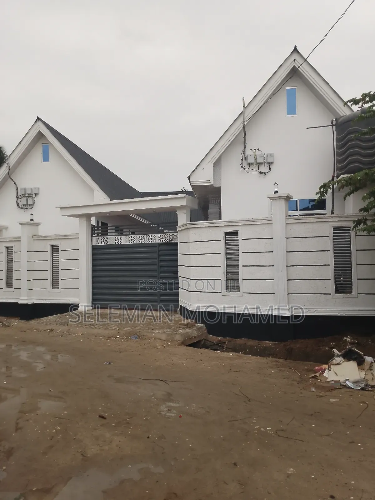 Furnished 8bdrm House in Biriani Real Estate, Charambe for sale