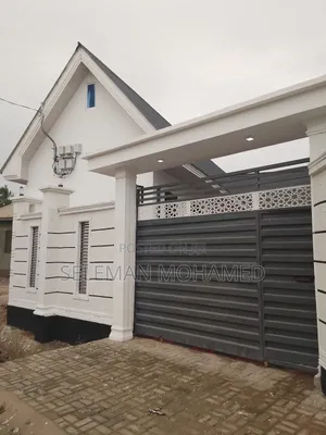 Furnished 8bdrm House in Biriani Real Estate, Charambe for sale