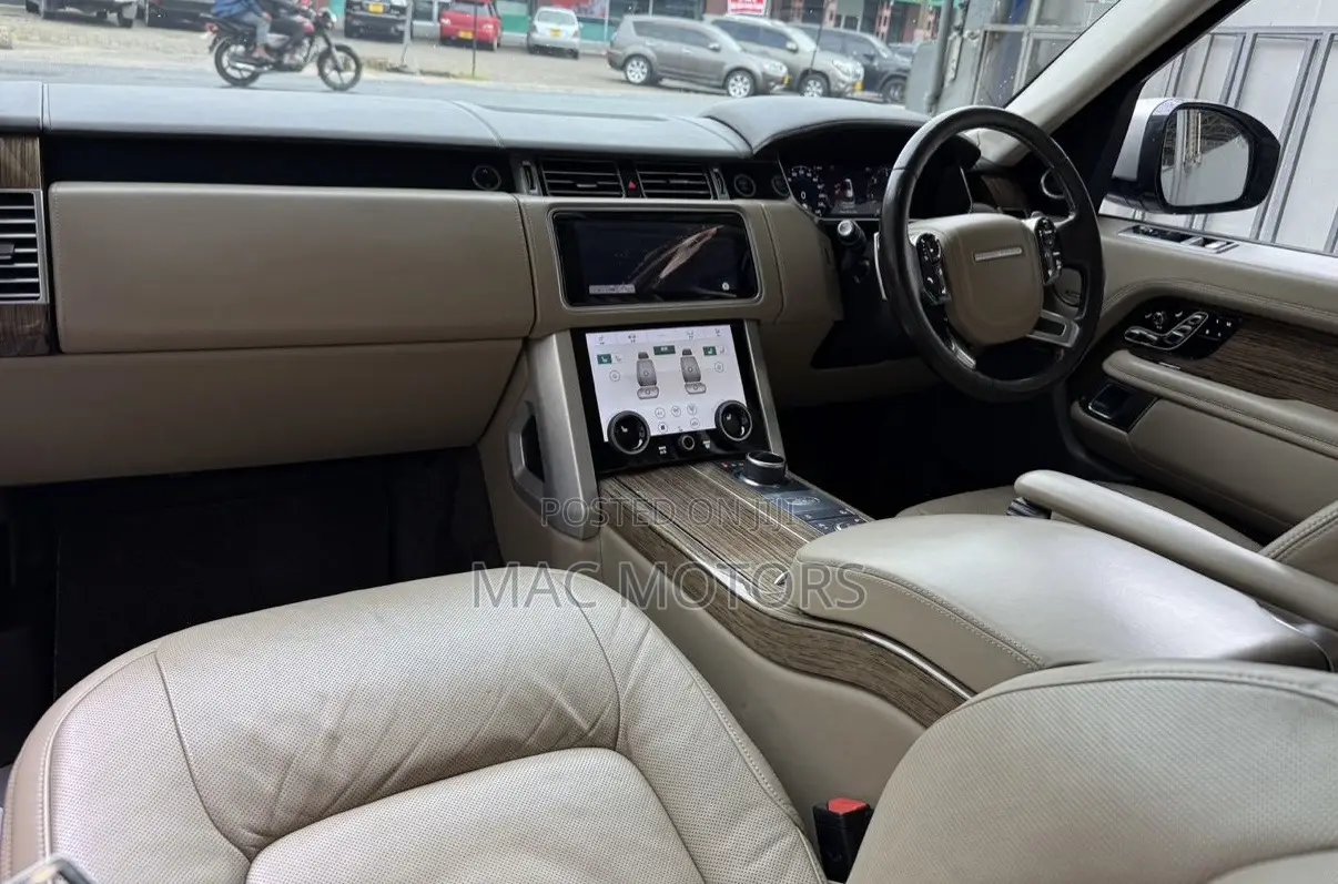 Land Rover Range Rover Vogue 2018 Beige