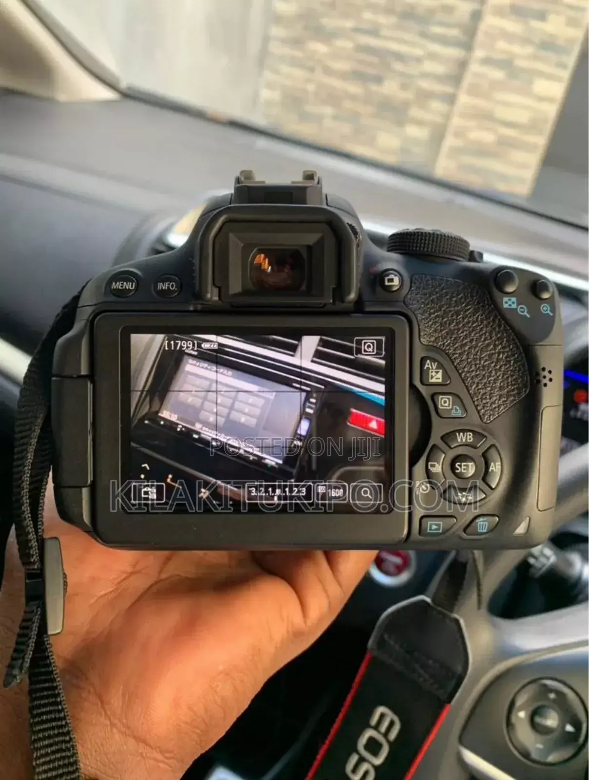 CANON Rebel T5I With Lens