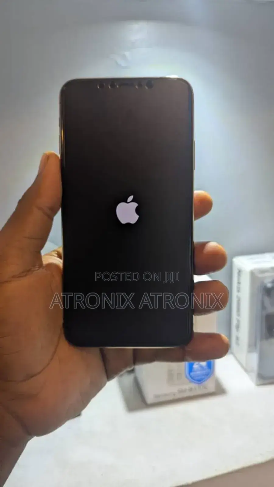 New Apple iPhone 11 Pro Max 256 GB Gold