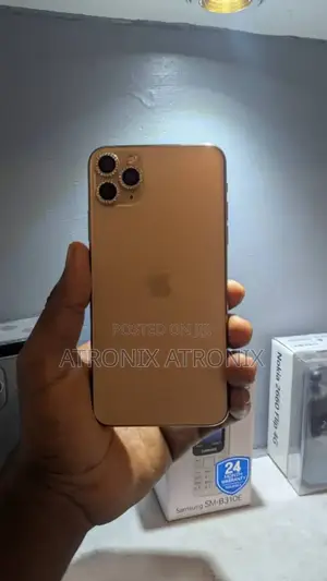 New Apple iPhone 11 Pro Max 256 GB Gold