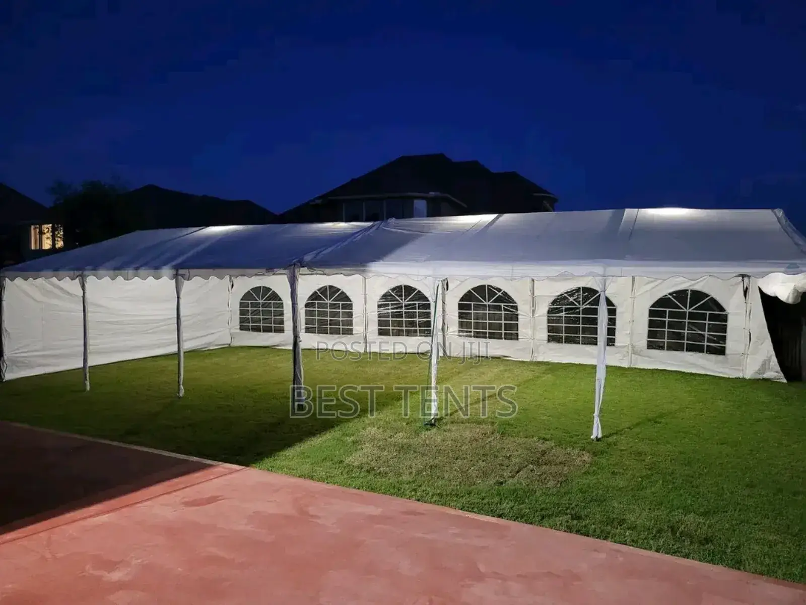 Wauzaji Maturubai Na Tents