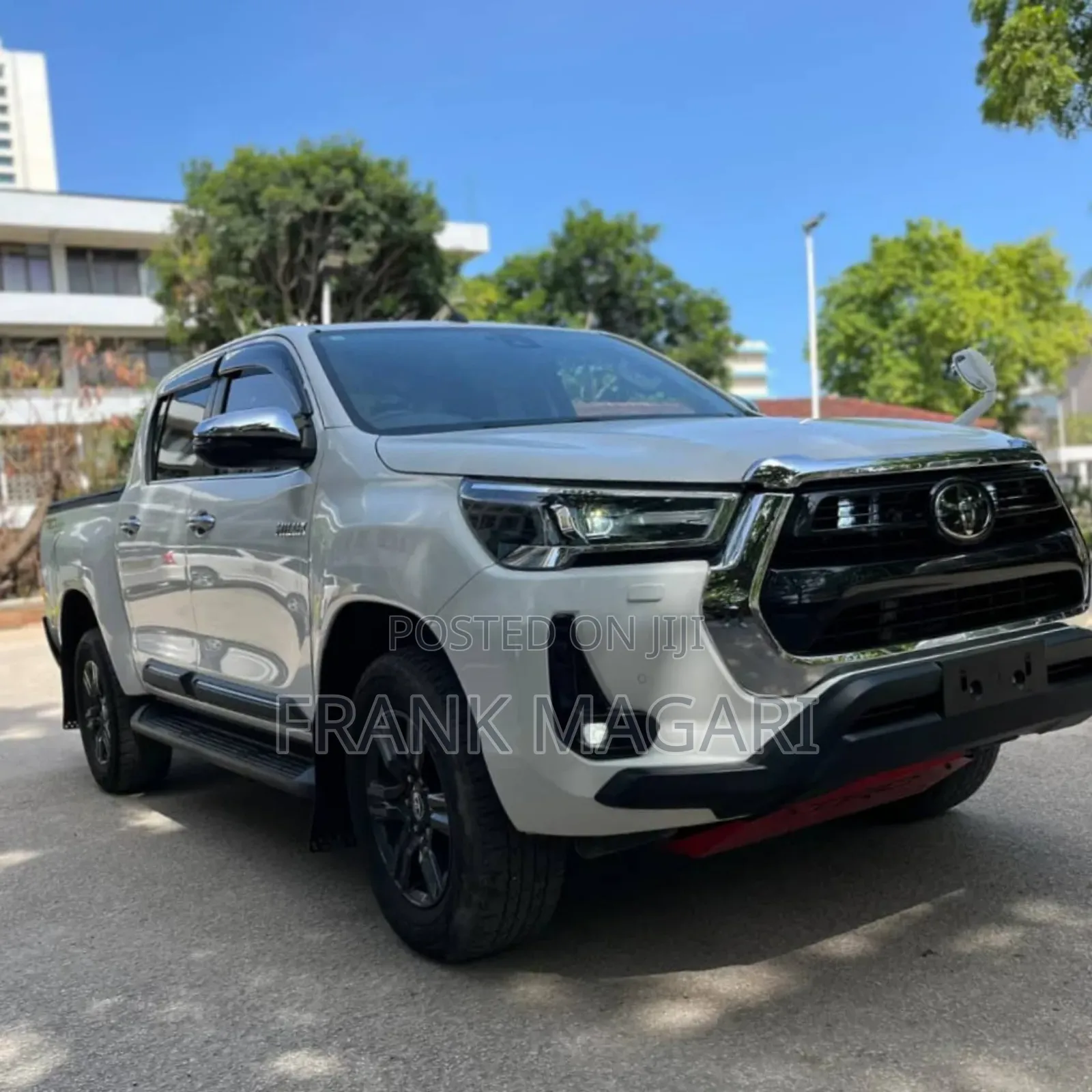 Toyota Hilux 2020 White