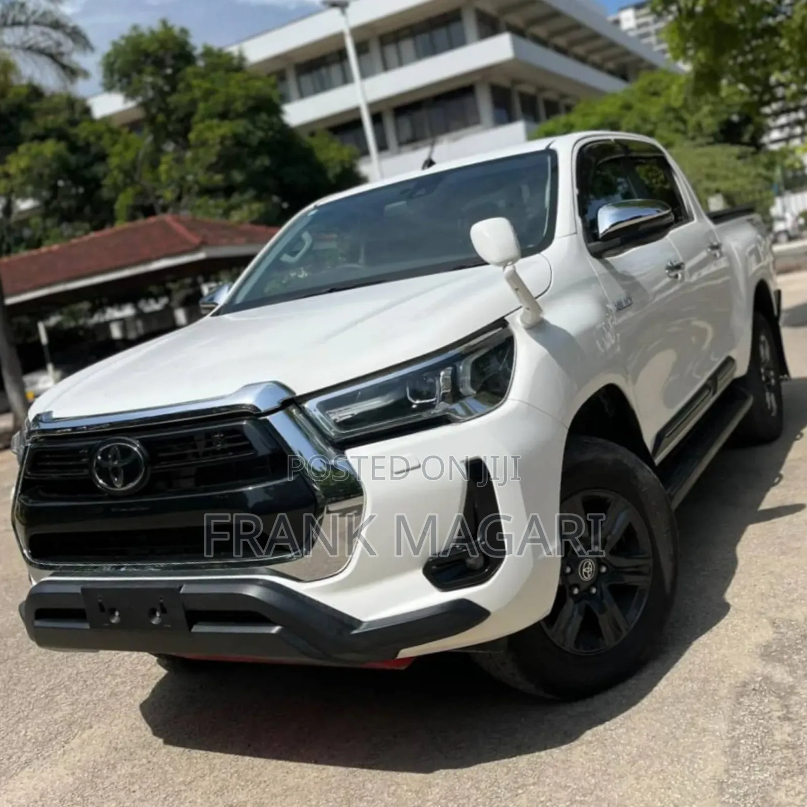 Toyota Hilux 2020 White