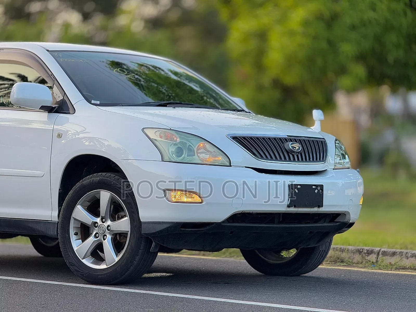 Toyota Harrier 2004 White