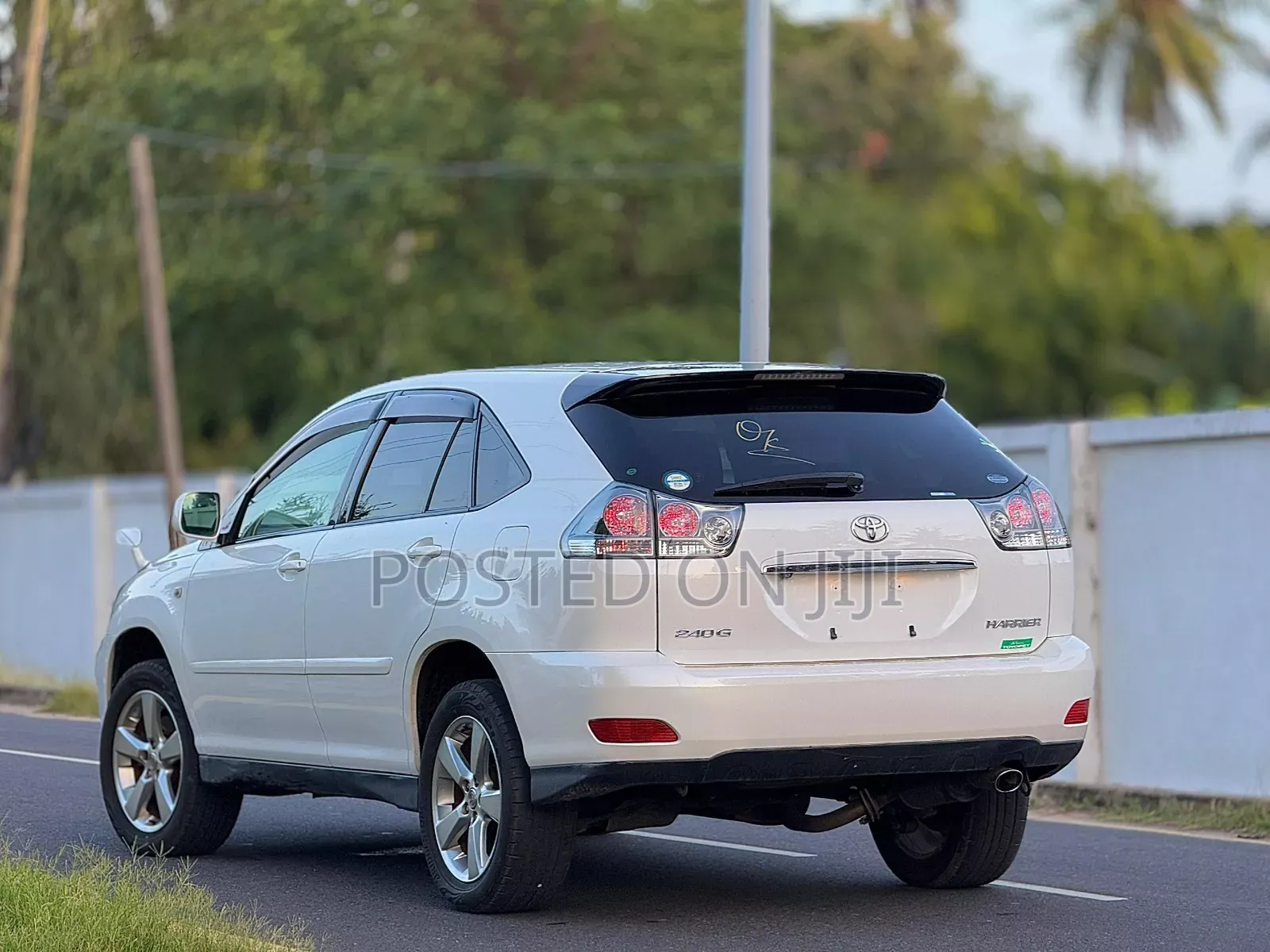 Toyota Harrier 2004 White