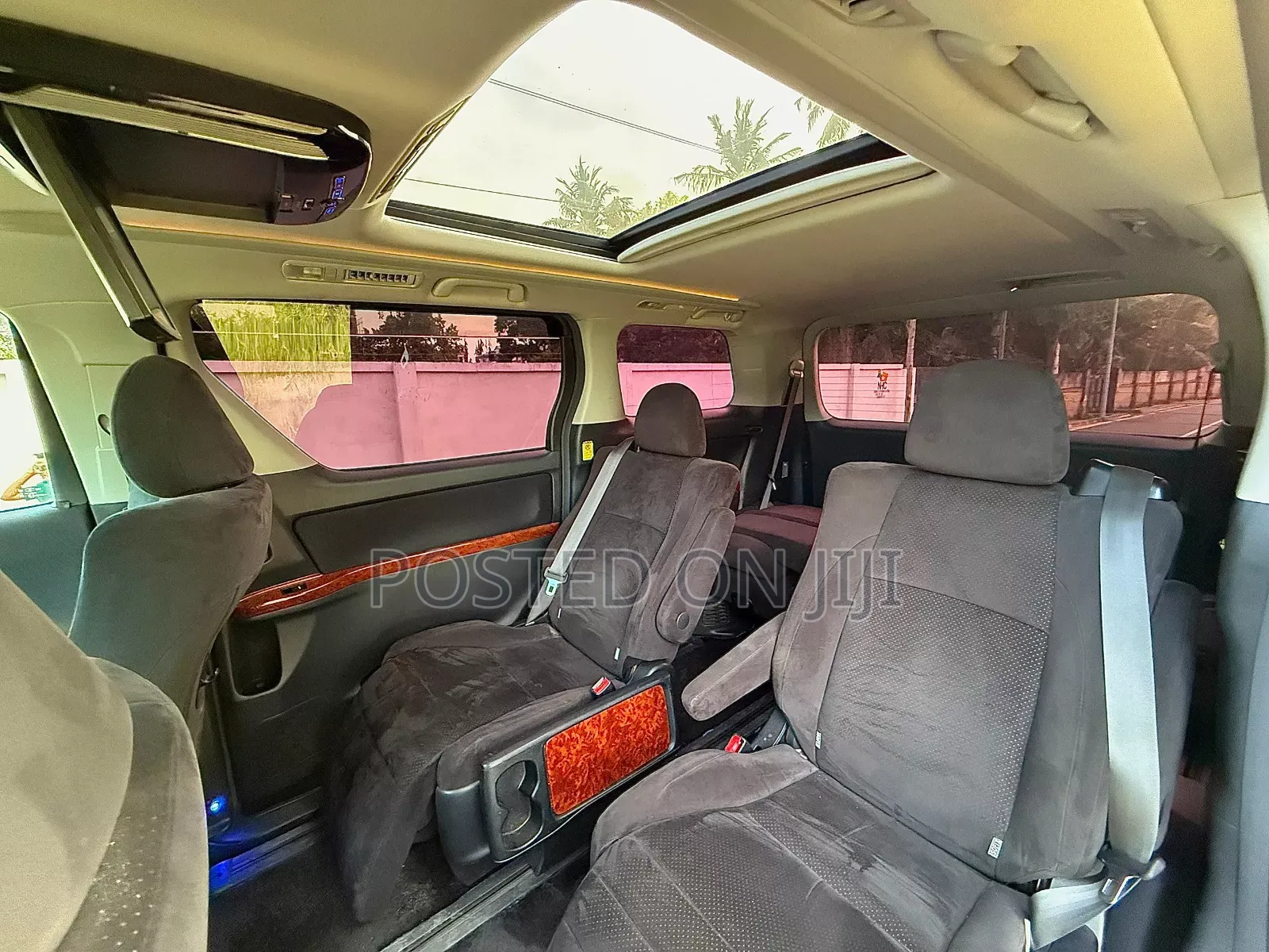 Toyota Vellfire 2010 Black