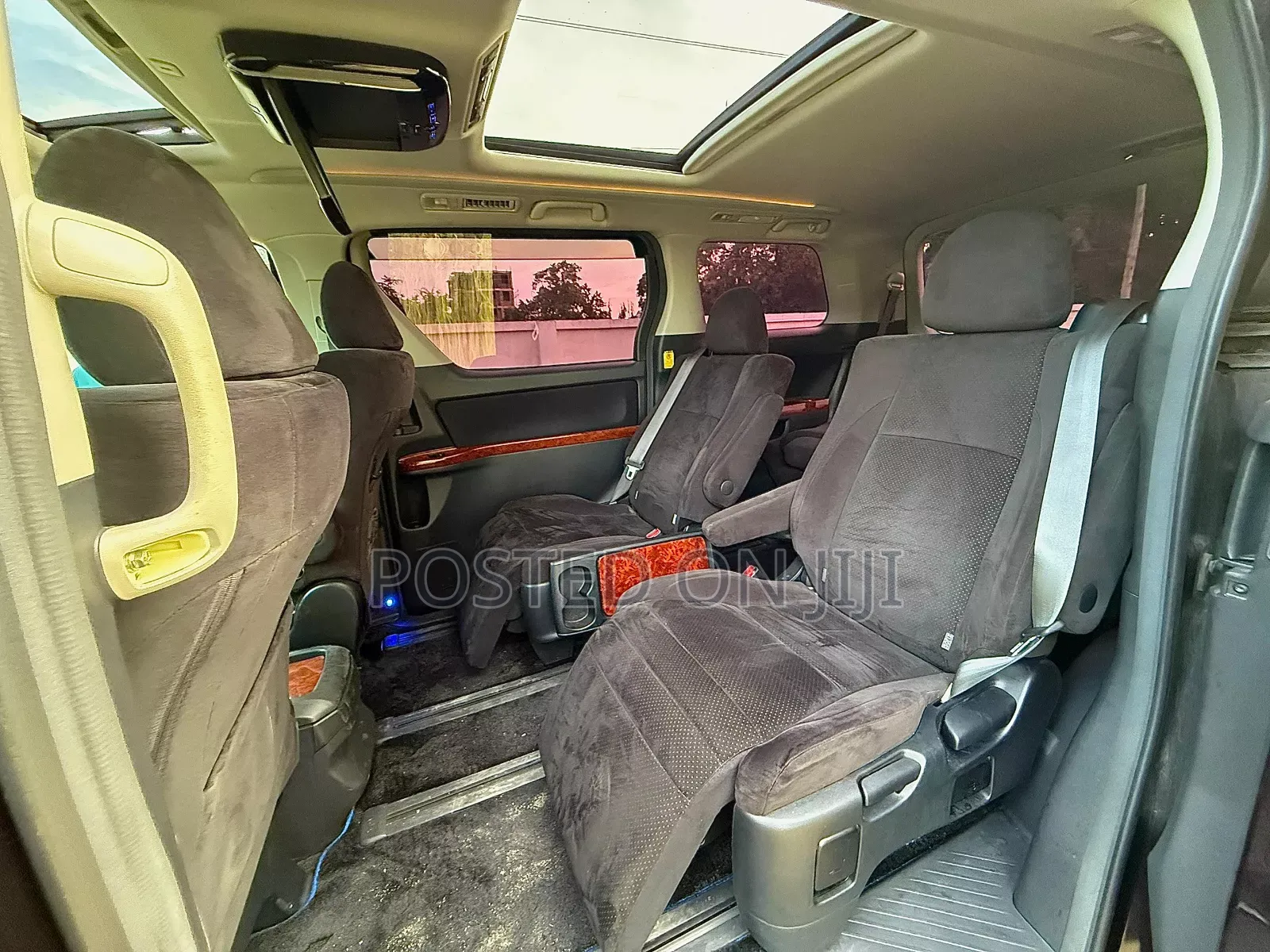 Toyota Vellfire 2010 Black