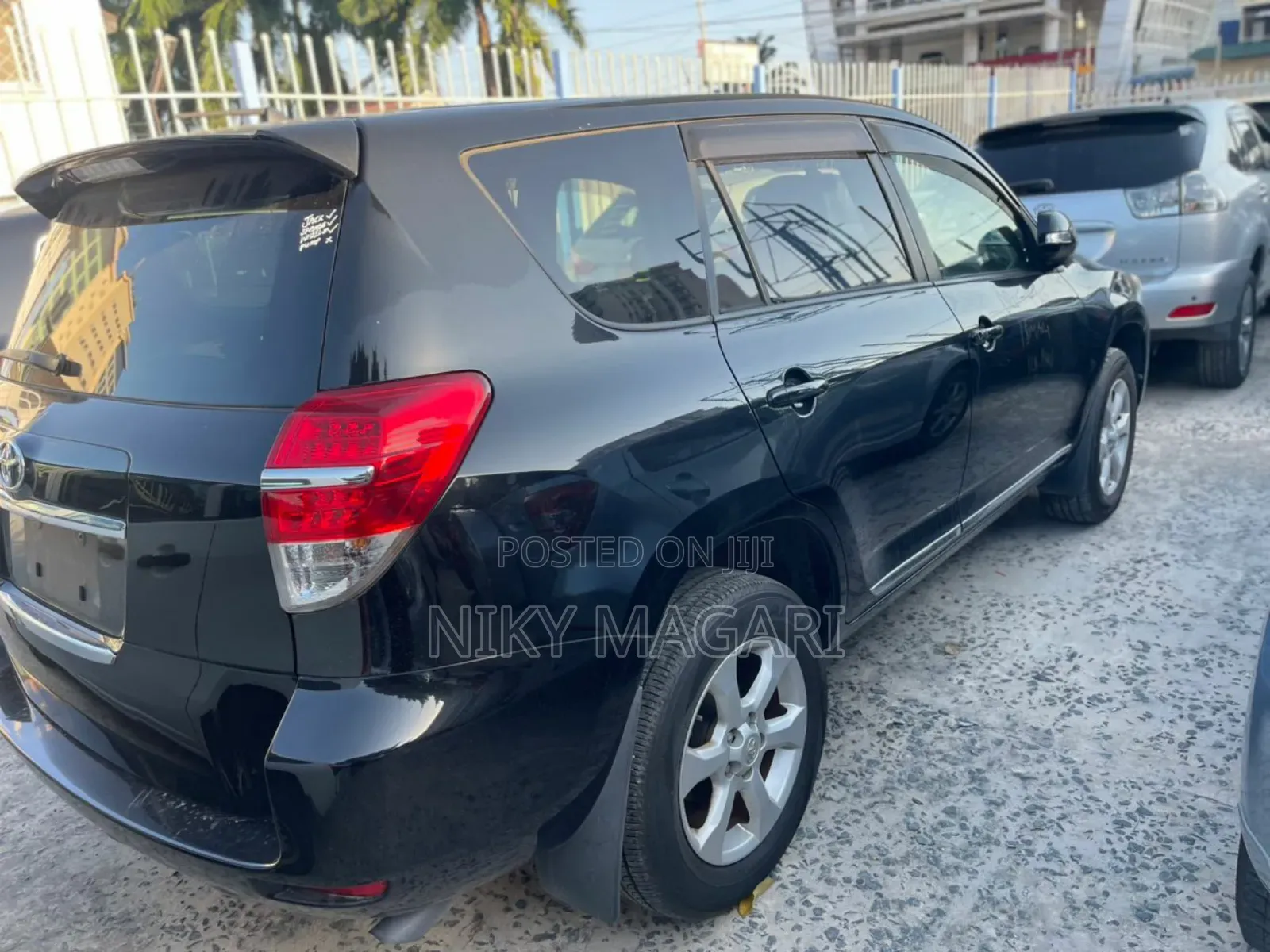 Toyota Vanguard 2010 Black