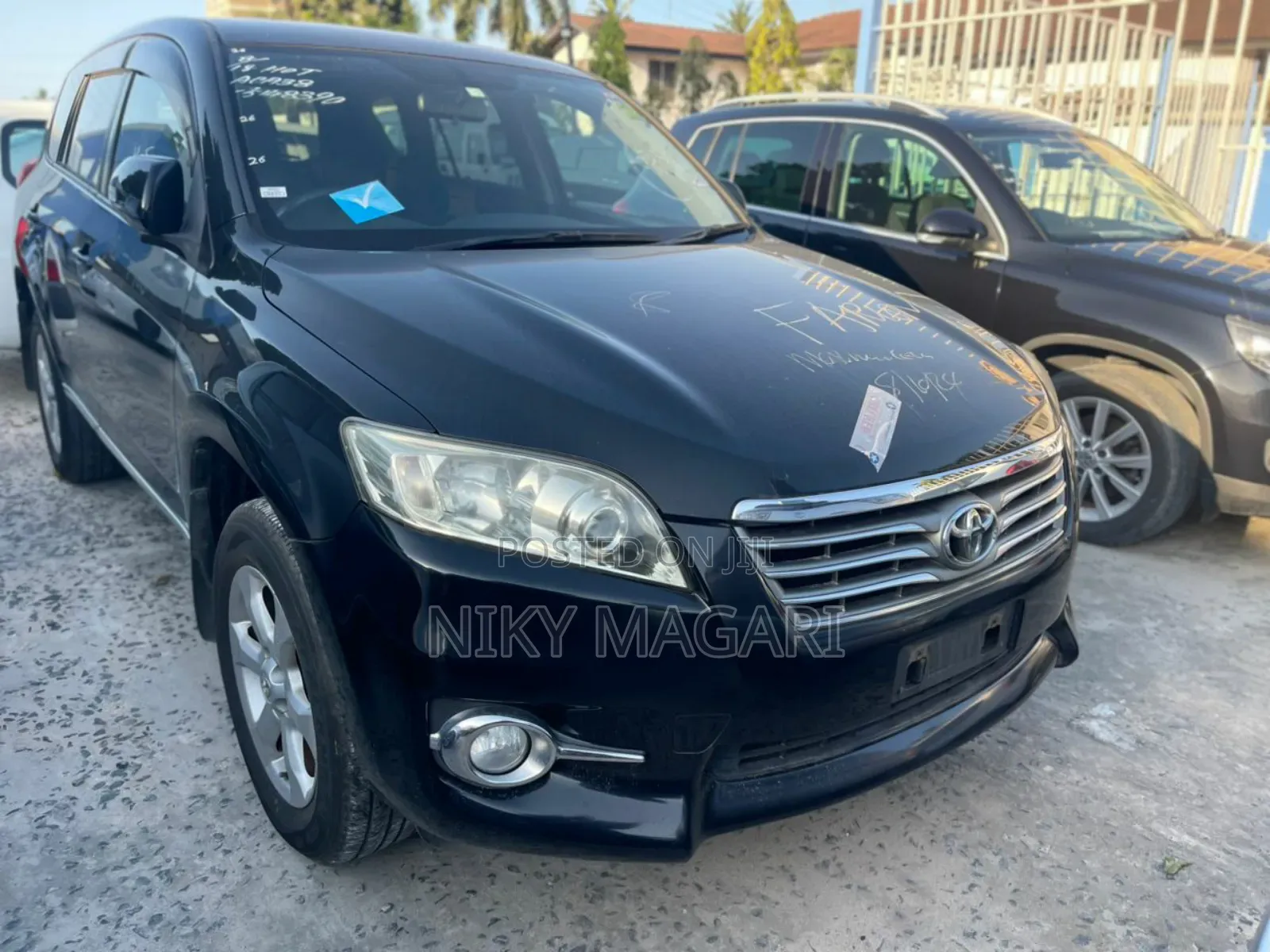 Toyota Vanguard 2010 Black