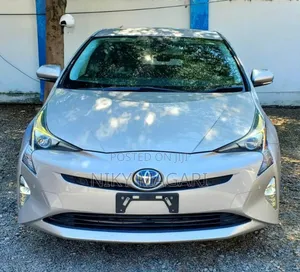 Toyota Prius 2017 Silver