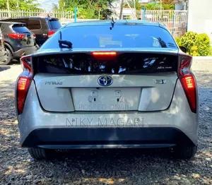 Toyota Prius 2017 Silver
