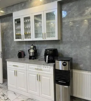 Upper and Lower Kitchen Cabinets