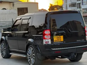 Land Rover Discovery 2011 Black