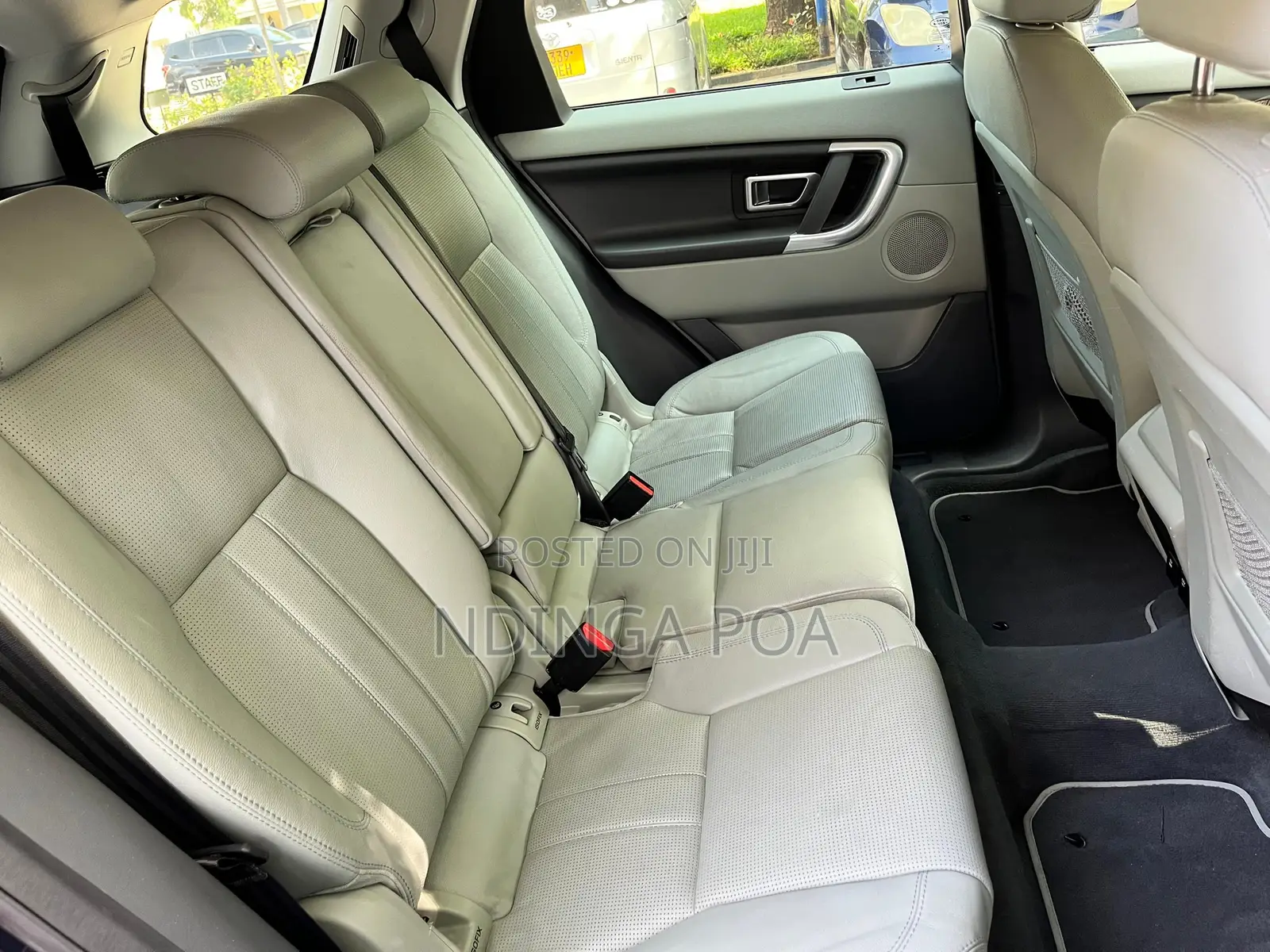 Land Rover Discovery Sport SE 2016 Blue