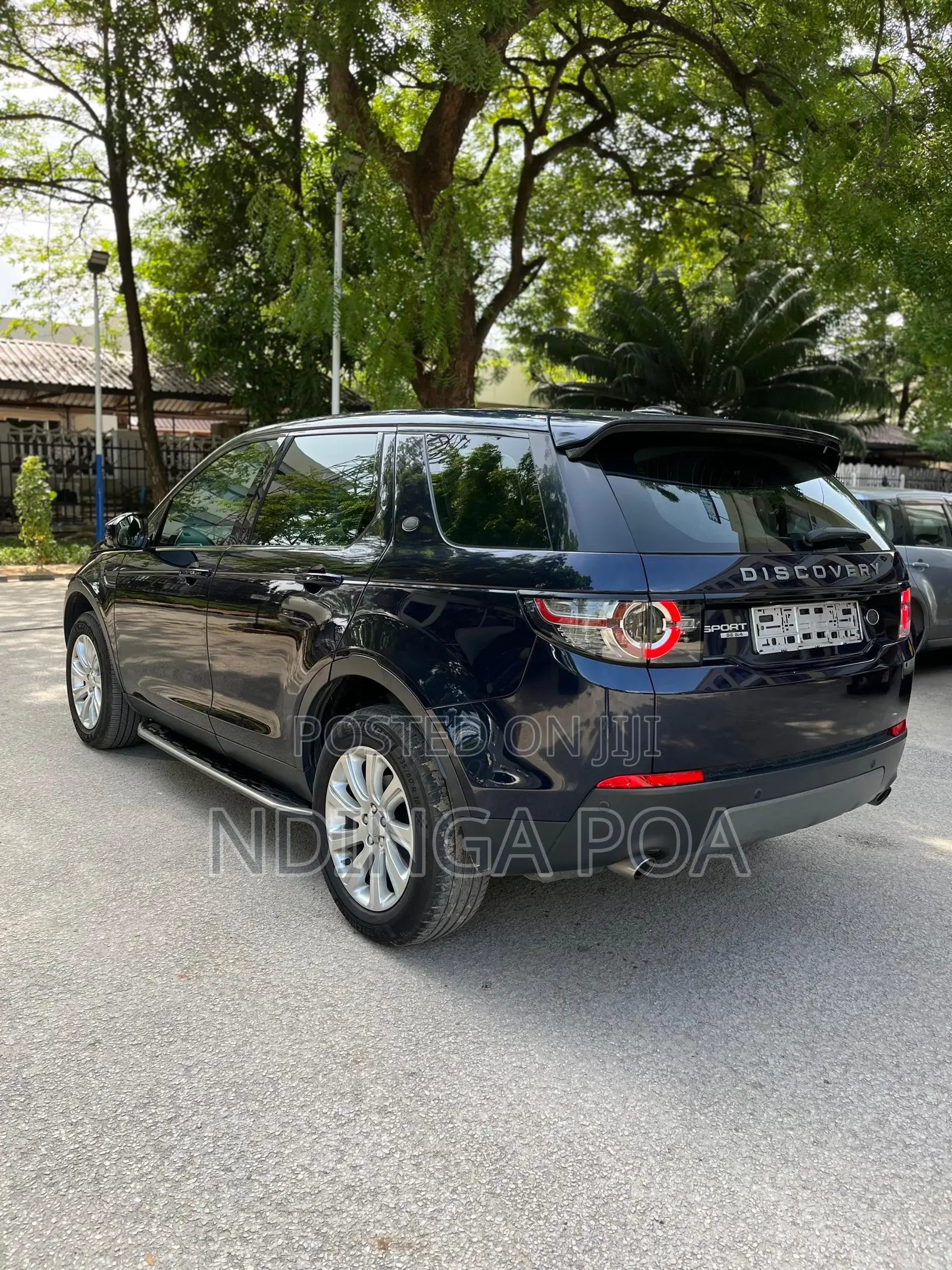 Land Rover Discovery Sport SE 2016 Blue