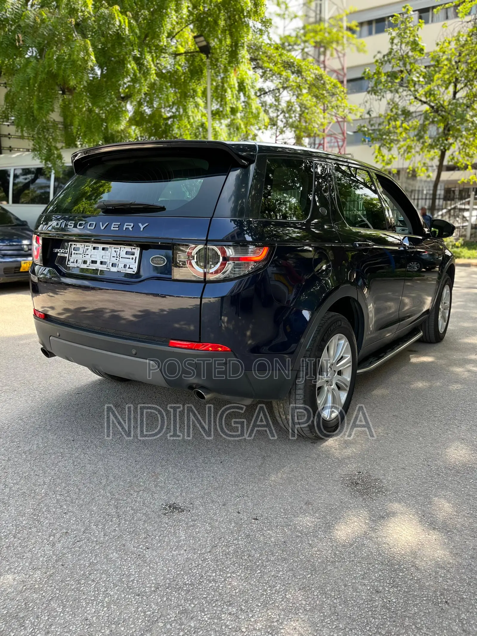 Land Rover Discovery Sport SE 2016 Blue