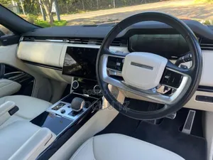 Land Rover Range Rover Vogue 2023 Black