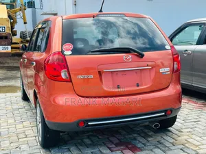 Mazda Verisa 2008 Orange