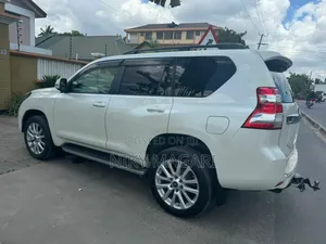 Toyota Land Cruiser Prado 2016 White