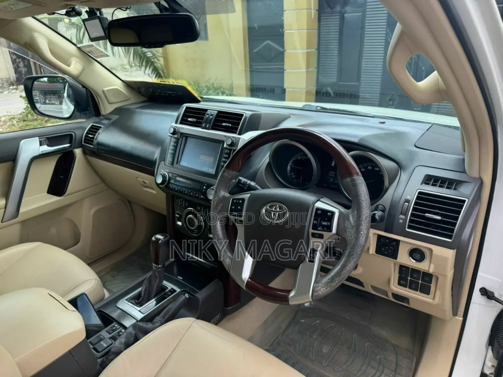 Toyota Land Cruiser Prado 2016 White