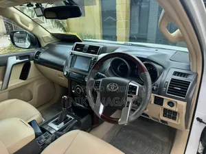 Toyota Land Cruiser Prado 2016 White