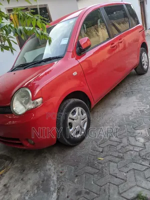 Toyota Sienta 2008 Red