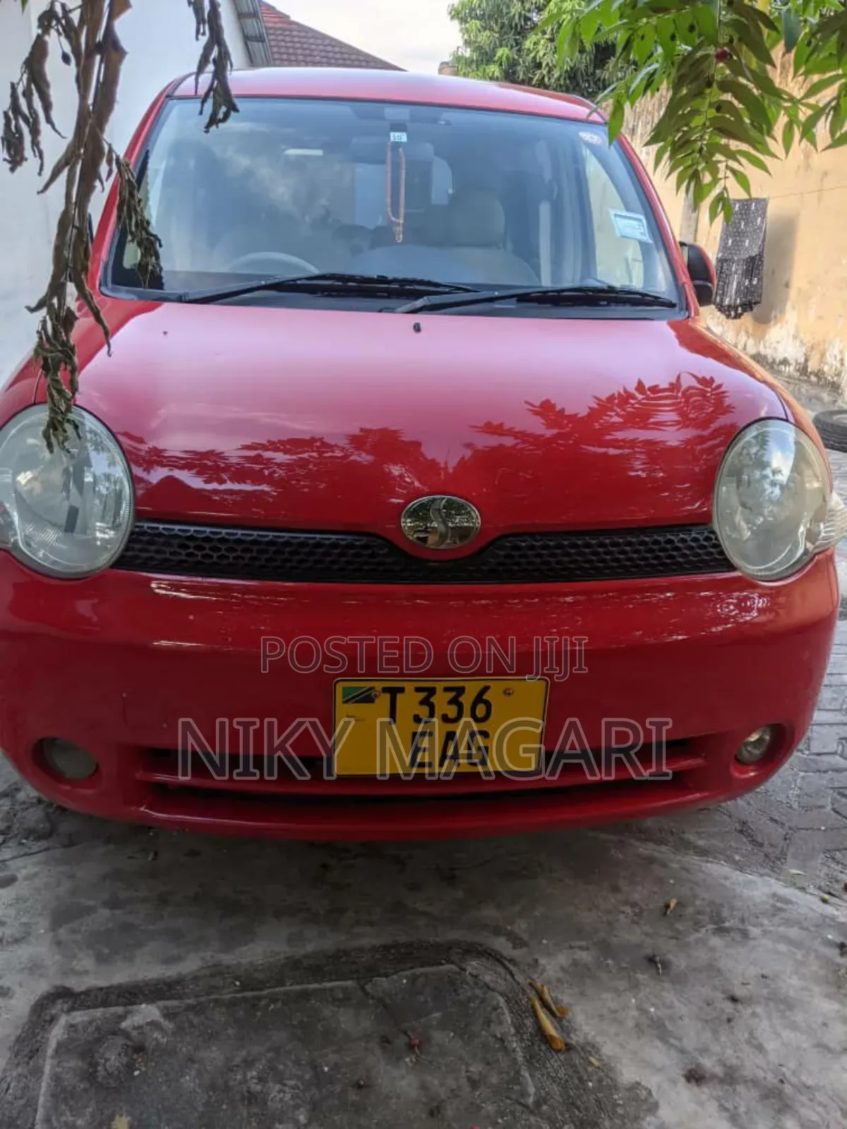 Toyota Sienta 2008 Red